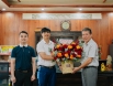 DUCANH BOND đón tiếp đoàn đại biểu, doanh nghiệp đến tặng hoa chúc mừng kỷ niệm 21 năm Ngày Doanh nhân Việt Nam 